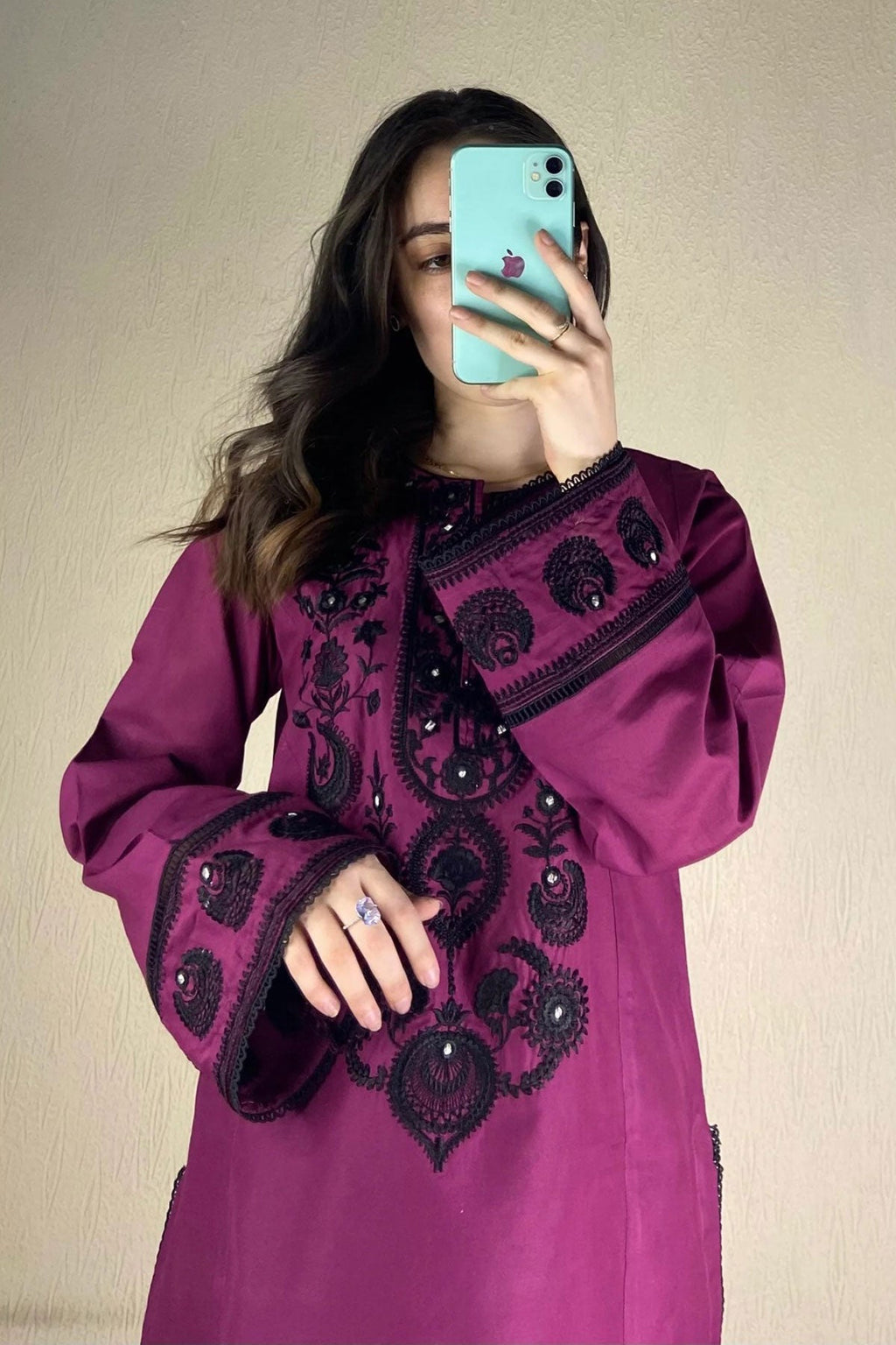 BATIK-3PC DHANAK EMBROIDERED SHIRT WITH CHIFFON DUPATTA AND EMB TROUSER WM-4168