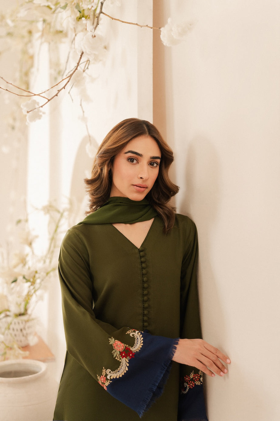 VINTAGE LUXURY UNSTITCHED DHANAK 3PC