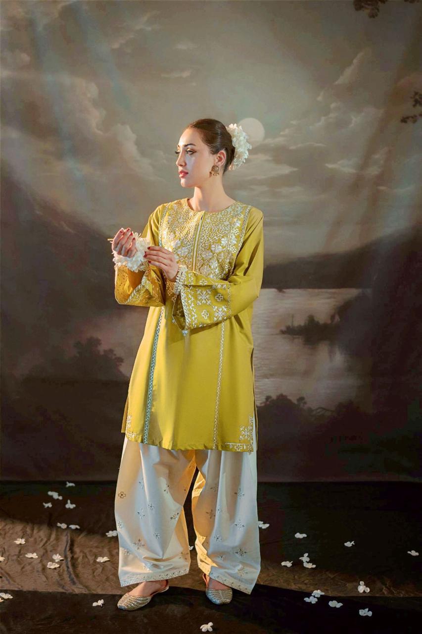 URGE Unstitched Dhanak 2PC With Dhanak Embroidered Trouser